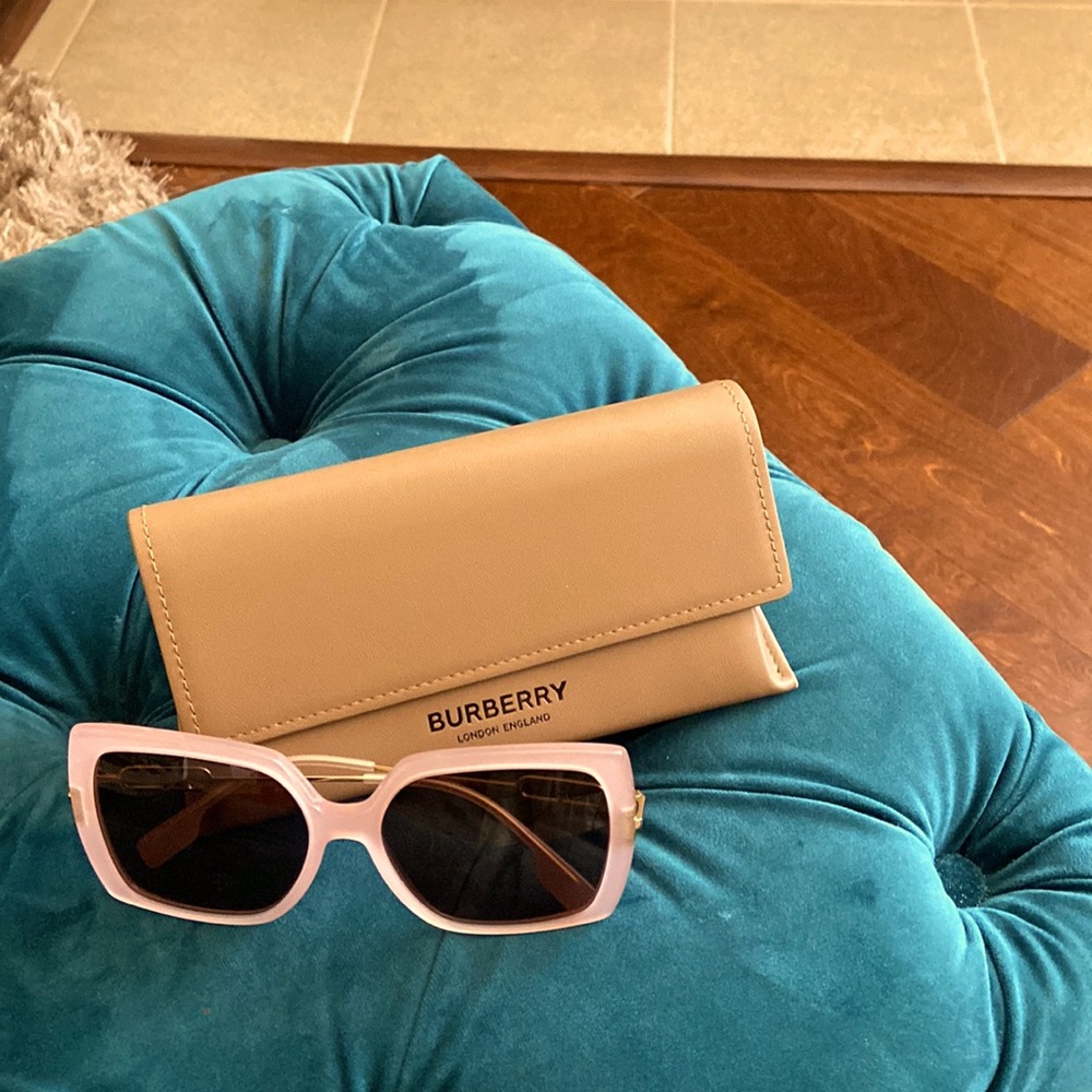 Light Pink Burberry Sunshades